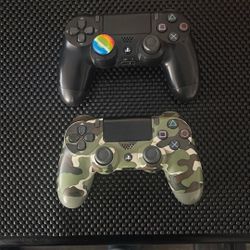 PS4 Controllers 