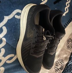 Nike shoes size 10 like new