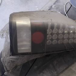 Nissan Titan 2003-2006 led Tailight 