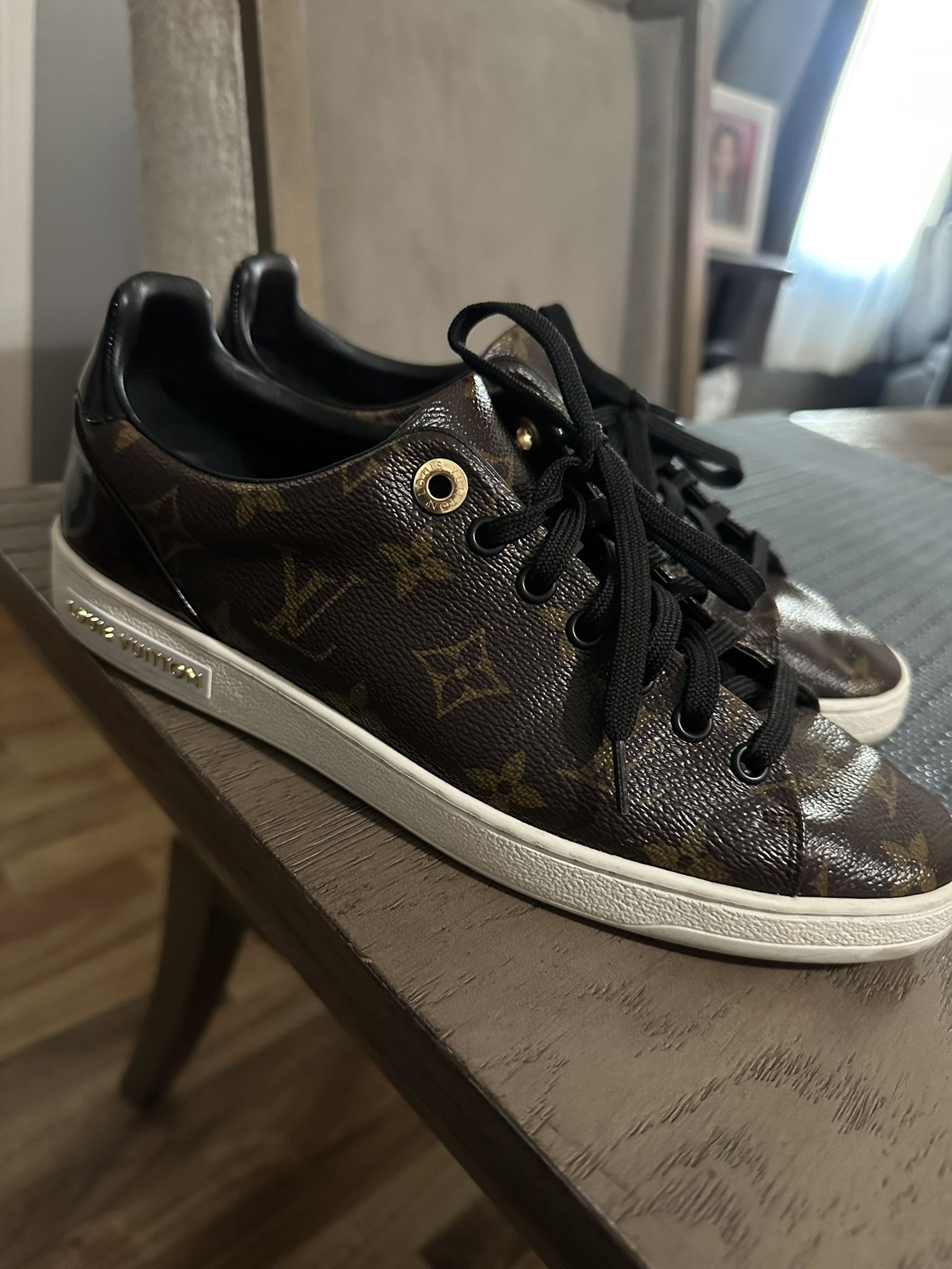 Women’s LV