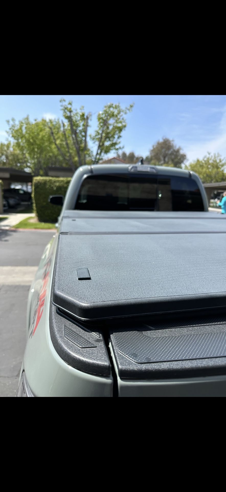 6ft Tonneau Cover OEM
