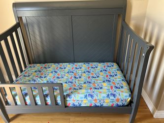 Delta Crib/Toddler Bed