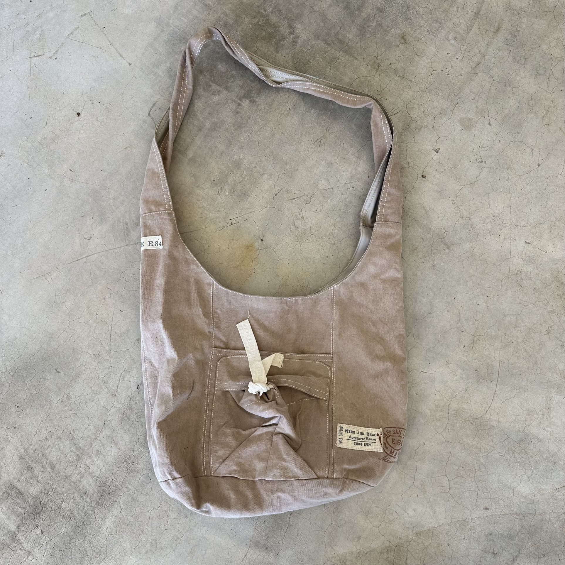 90s vintage canvas sling bag