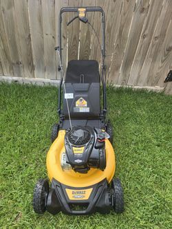 Dewalt 150cc Celf Propelled New $300 Firm Price/NUEVA $300 Precio Firme