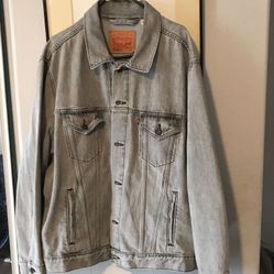 Man’s Jacket New Levi  XXL