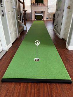 BirdieBall 24 foot indoor putting green