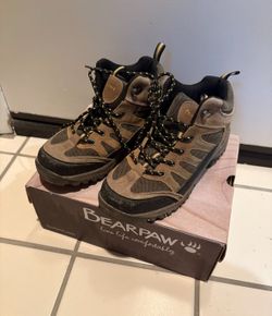 Bearpaw Wildwood Jr Brown/Beige Combo Youth/Kids Hiking Shoes Size 5 1/2 US 