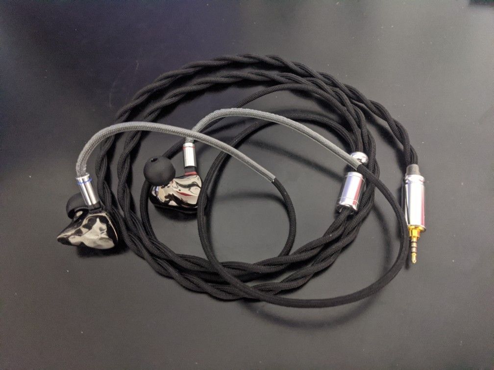 Ikko OH10 IEMs