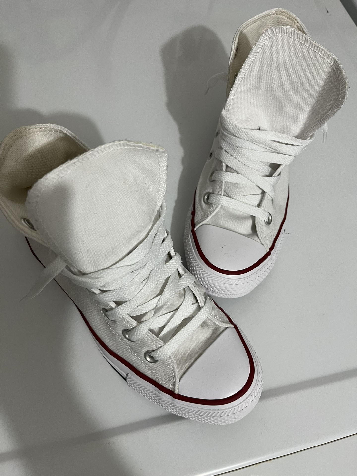 converse girl size 6.5 boy size 4.5 in excellent condition $45