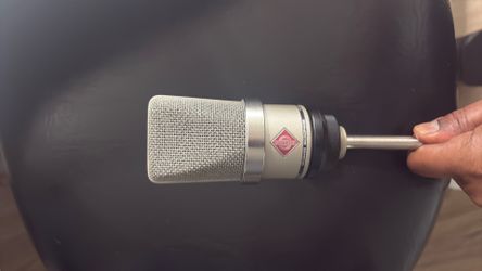 Neumann TLM 103 + Soundproof Panel Setup