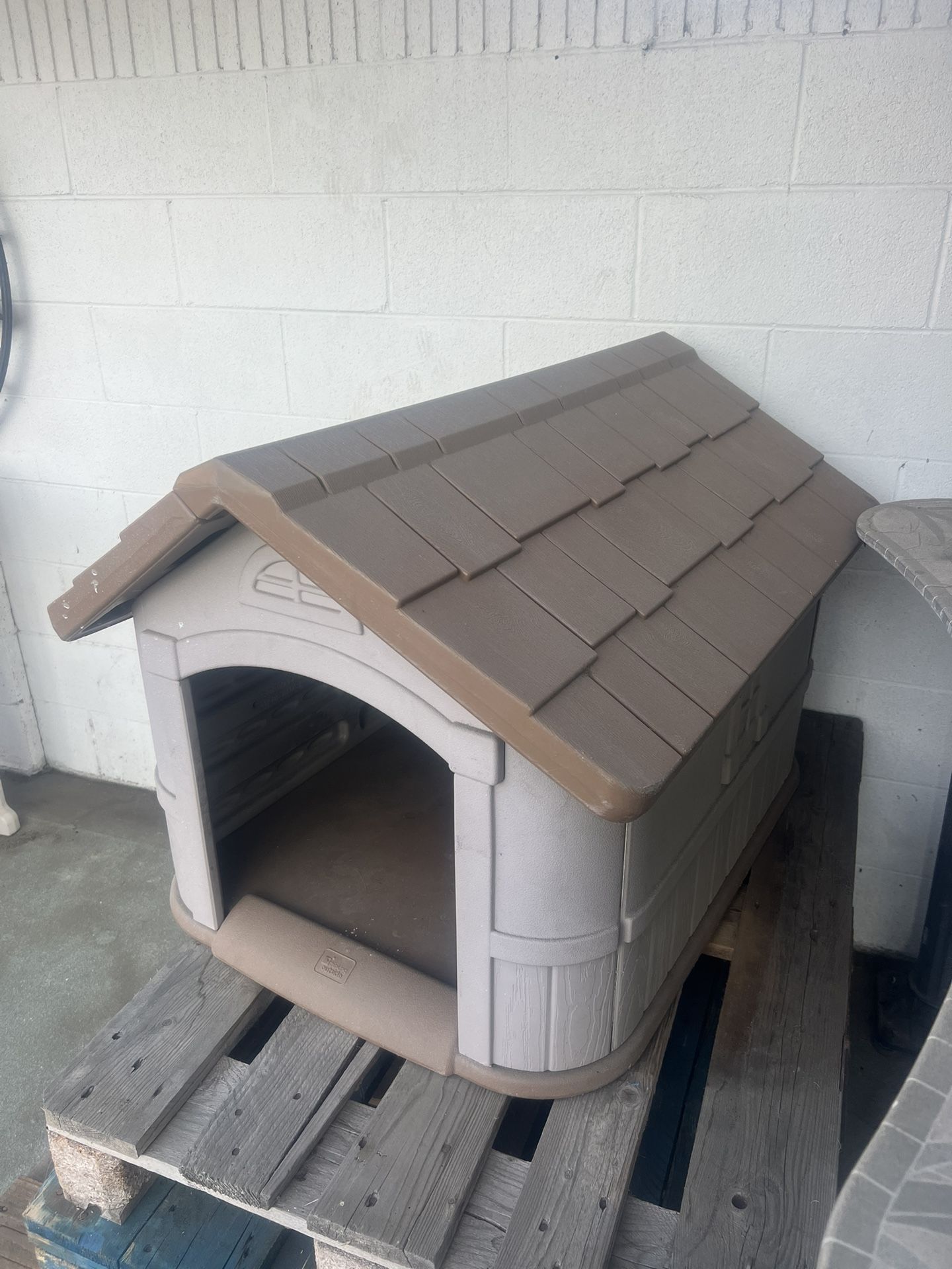 Dog House
