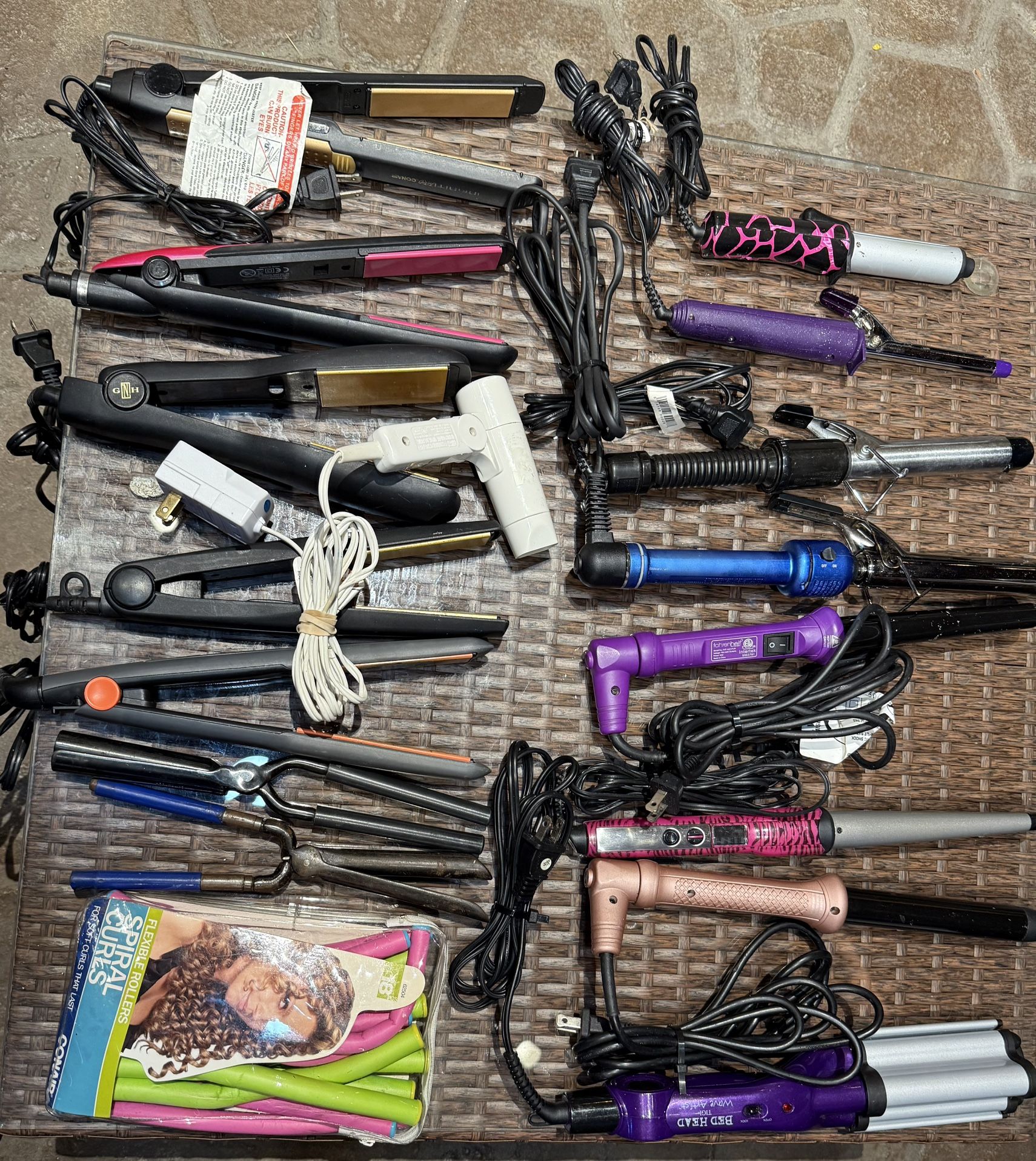 Straightening Irons & Curling Irons For Sale (17 Pieces)