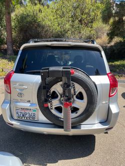 Yakima Bike Rack for Toyota RAV4 - years 2006-2012