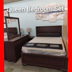 😍 Queen Bedroom Set 