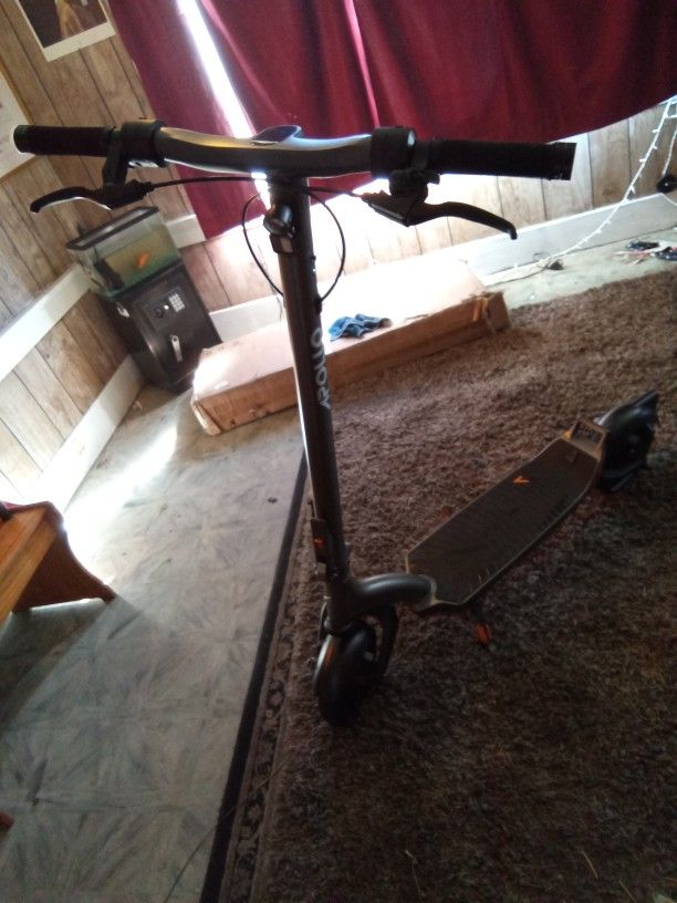 🚀 Apollo City Pro 2024 Dual-Motor Scooter 🛴

🔥 Like New! Selling my Apollo City Pro 2024 (Dual Motor)  