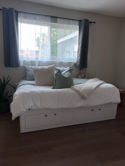 IKEA daybed with trundle