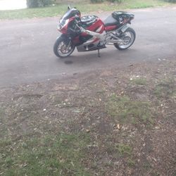 Suzuki 750 Gsxr  1999 Year