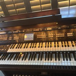 Roland AT90S Luxury Organ