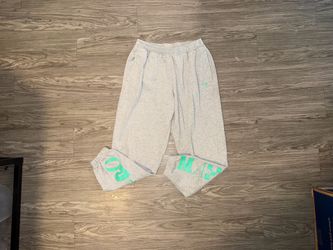 Gymshark Sweatpants “Maxed Out” Gray Women’s Sz Small Active Gym Fitness Workout