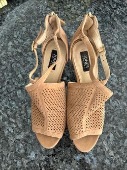 Jones New York Kid Suede Georgina Heels