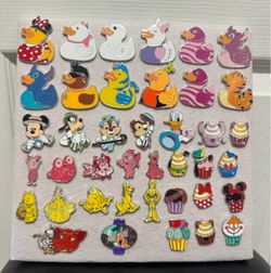 40 Disney Pin