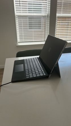 Microsoft Surface Pro with Type Cover (5th Gen)