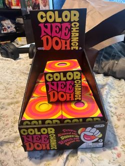 LOT Of 7 NeeDoh Color Change Nee Doh W/display Case