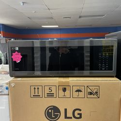 BLACK STAINLESS STEEL SAMSUNG MICROWAVE 