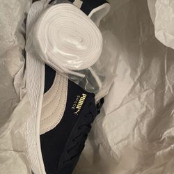 Brand New Puma Suede 8.5 Navy/peacoat 