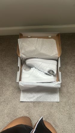 Women’s White Airforce 1s