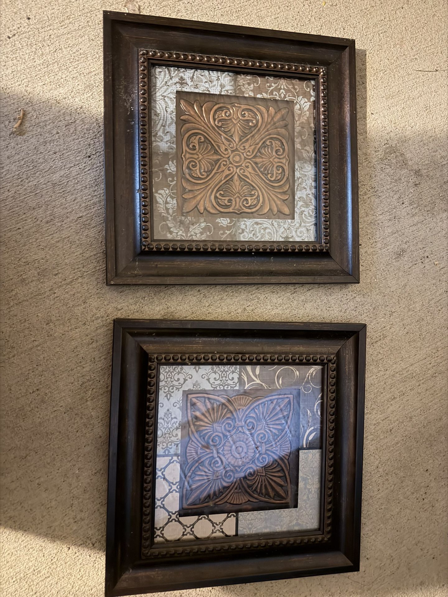 2 Wall Decor Pictures