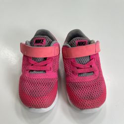 Size 7c top nike shoes