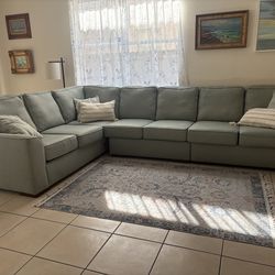 SECTIONAL SOFA