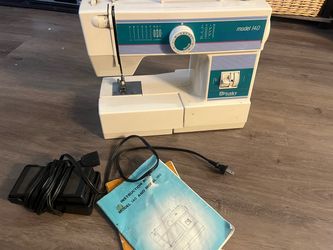 SEWING MACHINE HUSKY VIKING BRAND