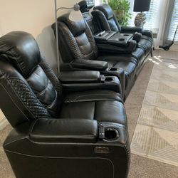 Recliner Electric Coach And Lounge Chair With In Table And Coffee Table