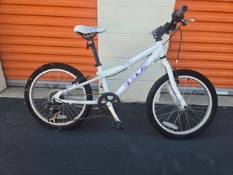 LAGUNA GT PURPLE AND WHITE BIKE