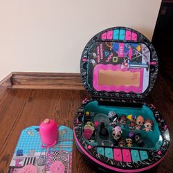 L.O.L. Surprise! O.M.G. Fashion Closet On-The-Go Playset Dolls
