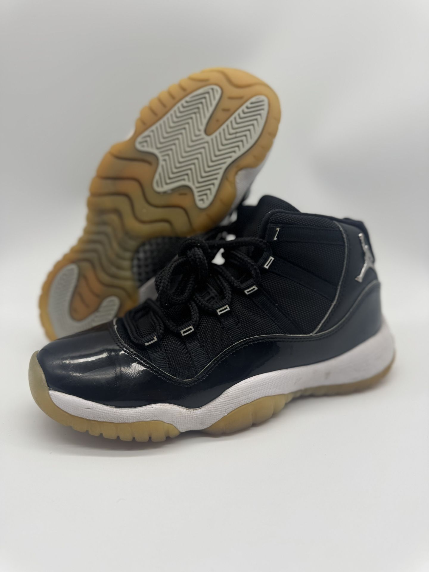 Nike Air Jordan Retro 11 Jubilee GS Black 378038-011 Youth Size 6 (6Y) 