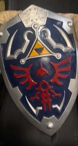 Legend of Zelda Hylian Shield Replica
