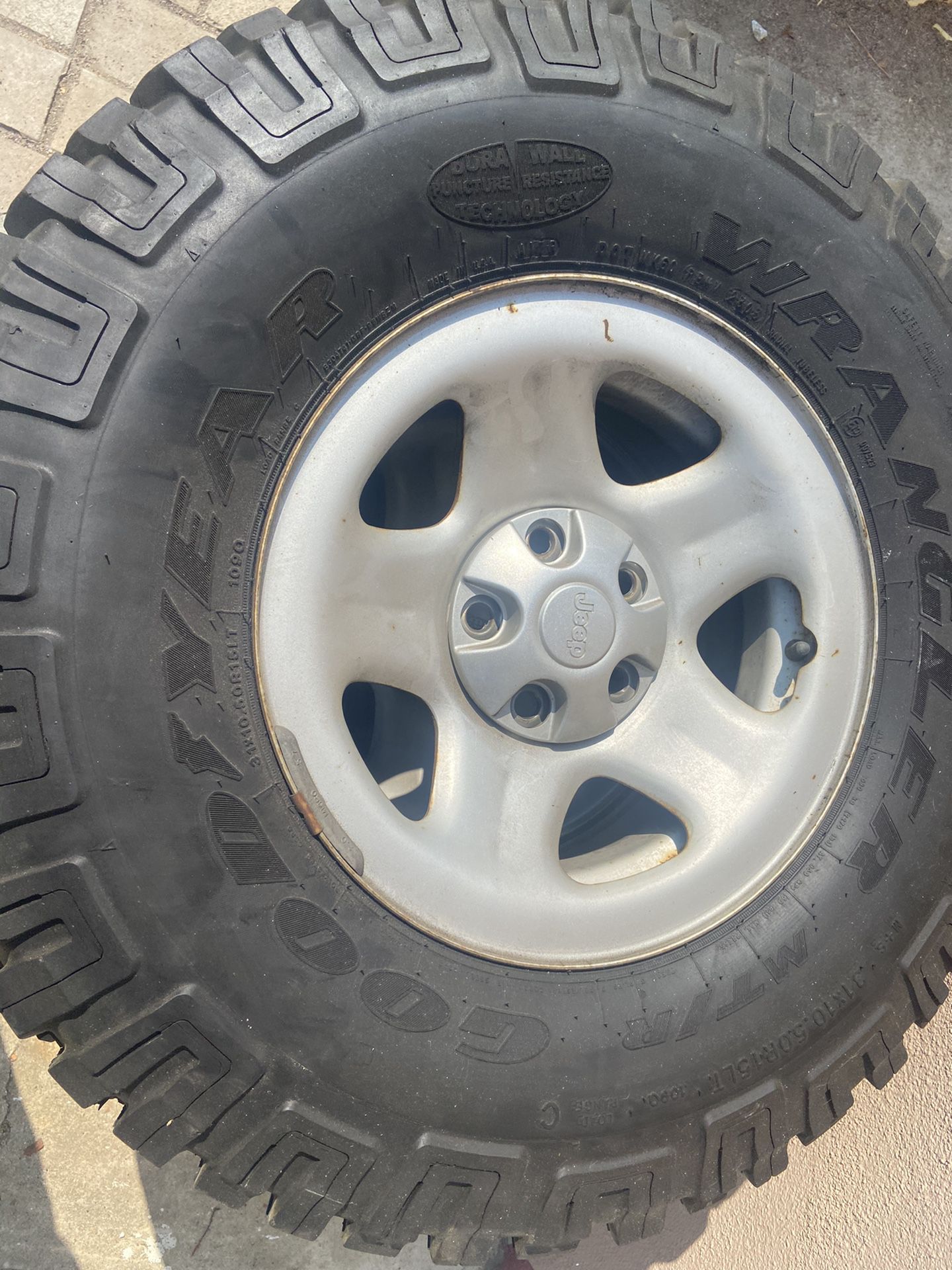 Jeep Tires/wheels 245/75R17 Bridgestone