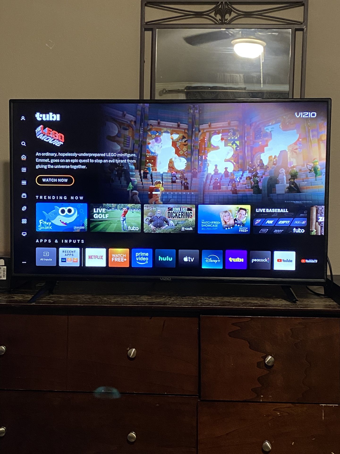 SELLING TV AND PS4 BUNDLE MORE DETAILS BELOW