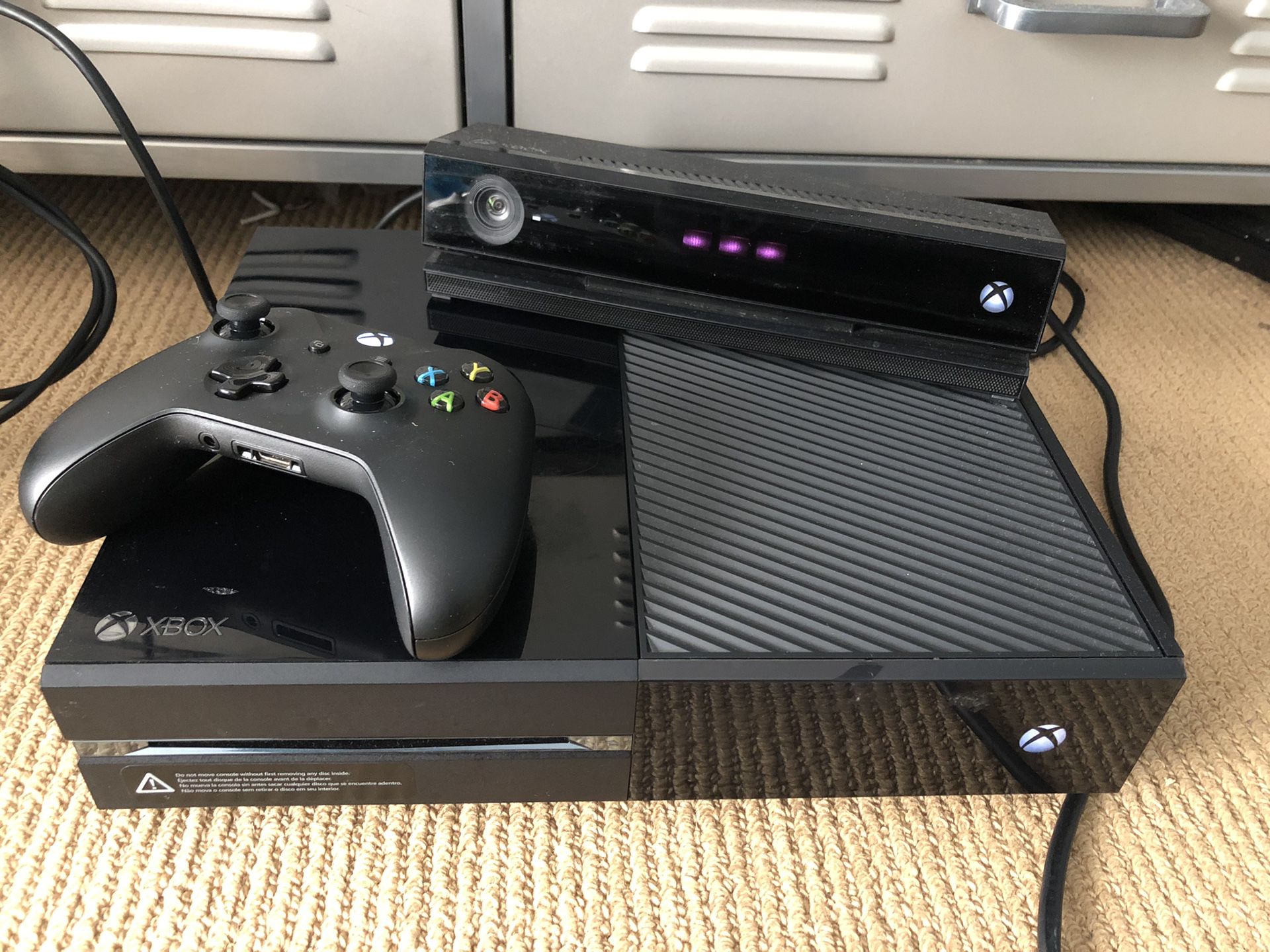 Xbox One (500 GB) w/ controller & cords included