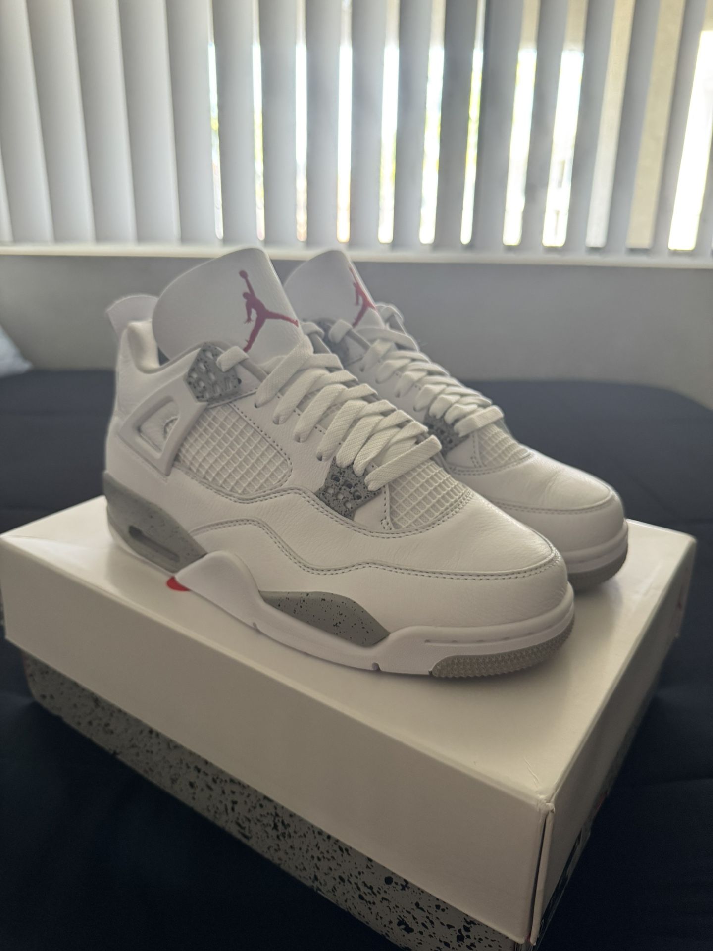 Air Jordan 4 Retro