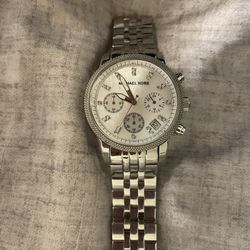 MK watch 