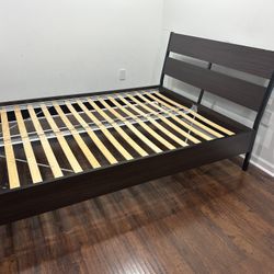 Full Size Bed 