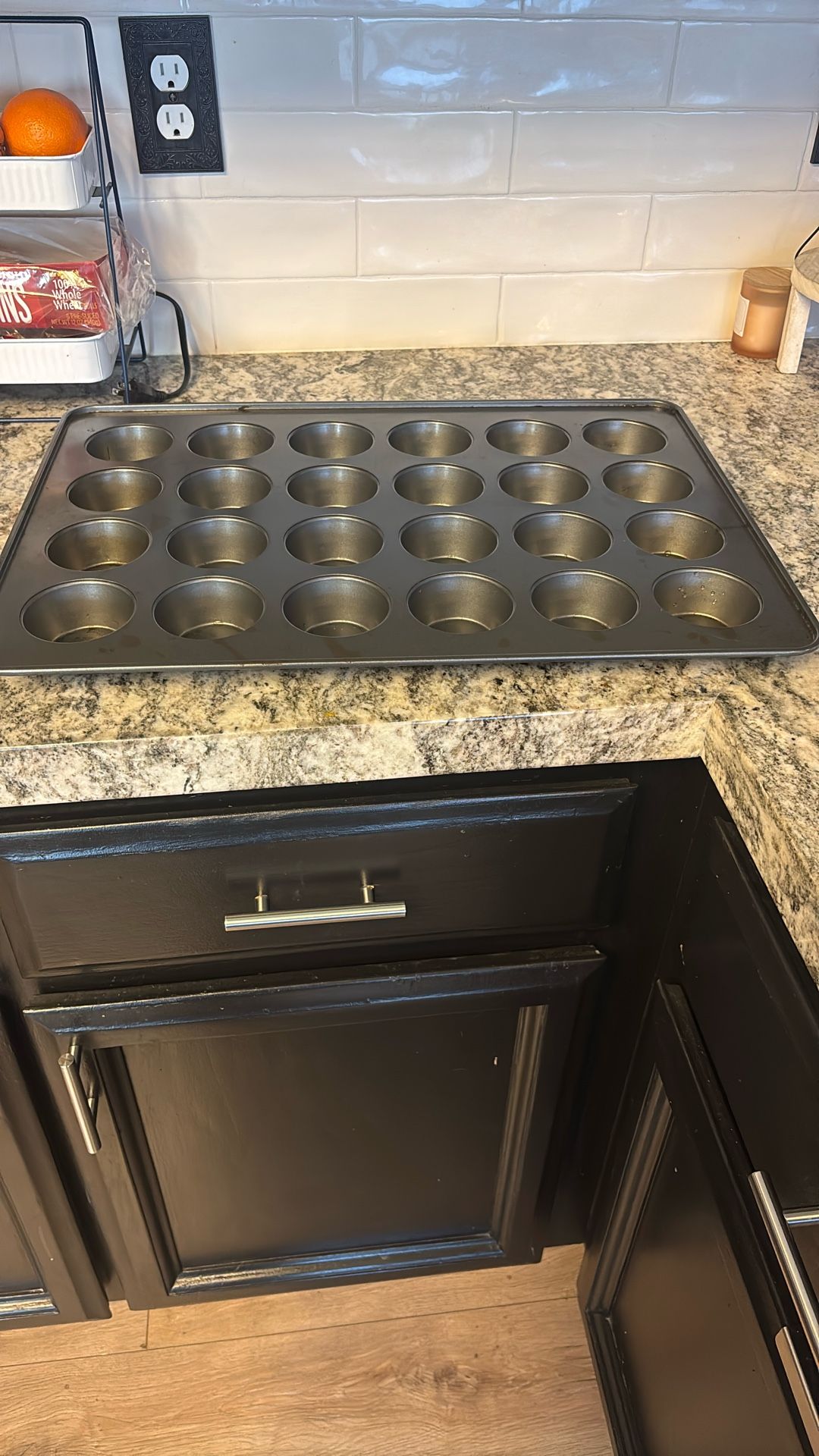 24 Muffin Pan