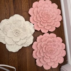 3 flower wall decor