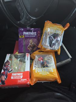 Fortnite Figures & Keychain Bundle Lot