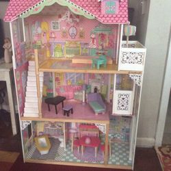 KidKraft  Doll House 