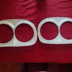 1858-9 Right And Left Side Headlight Grills GM Truck